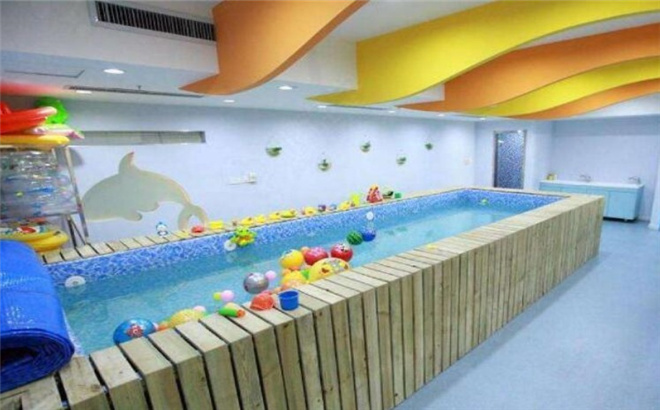 康妈贝比婴儿游泳馆 康妈贝比婴儿游泳馆