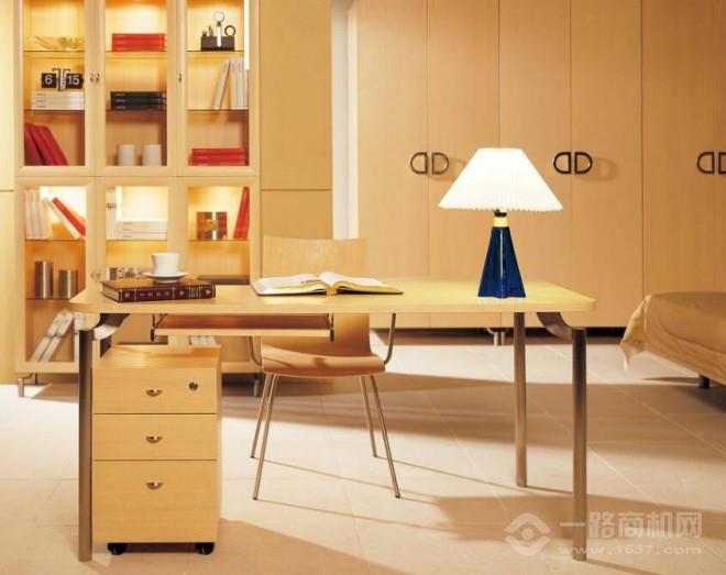 左岸尚东家具加盟