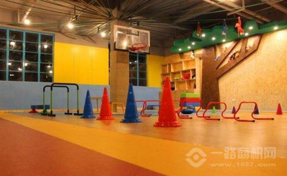 蓝精灵少儿运动馆