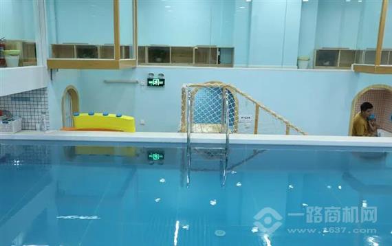 倍亲婴幼儿游泳