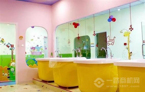 倍亲婴幼儿游泳