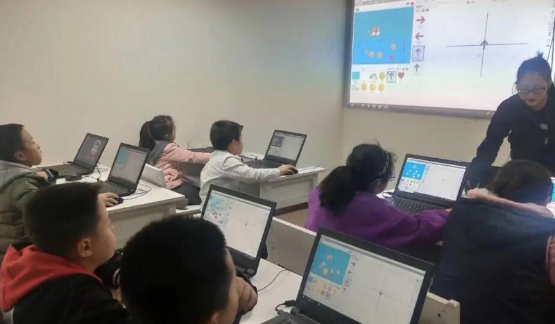 小科楠创造力工厂加盟