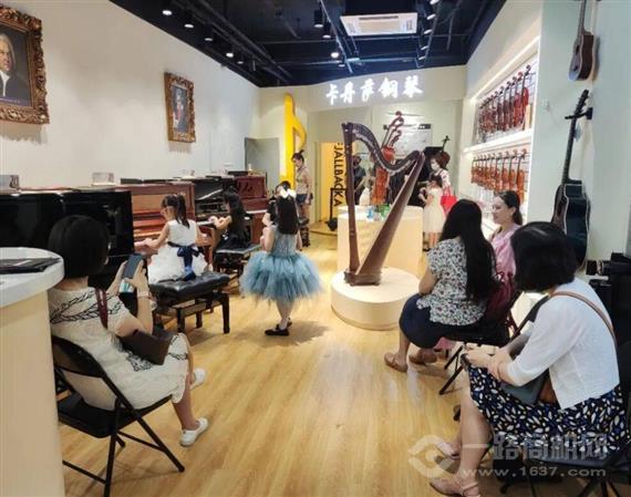 卡丹萨钢琴教育