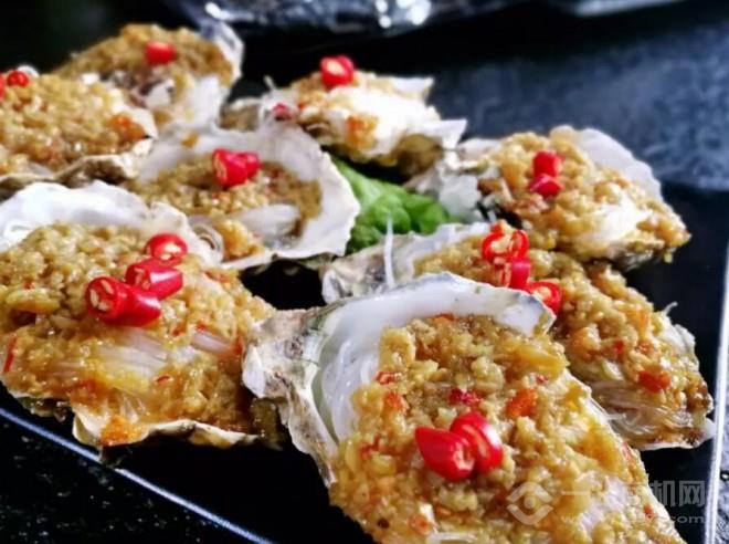 戰(zhàn)友蠔情燒烤