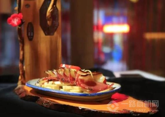 又见初见小酒馆