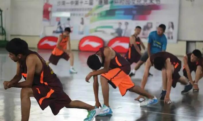 西热力江篮球训练营加盟