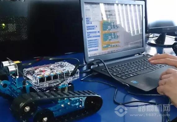 火箭实验室机器人编程