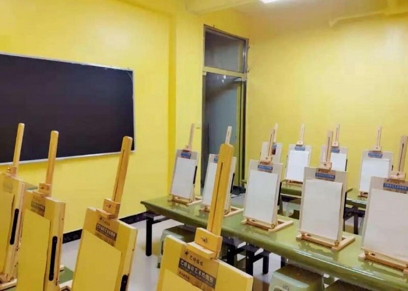 哈哈少儿创意美术加盟