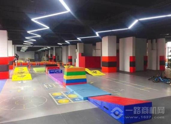 蜩动儿童运动成长馆