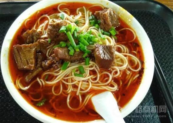 面决手工牛肉面