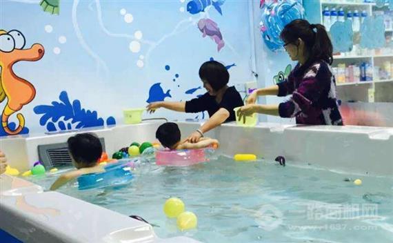 爱得润婴儿游泳馆