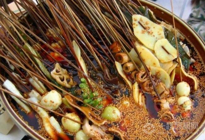 小春风扒炉串串香加盟