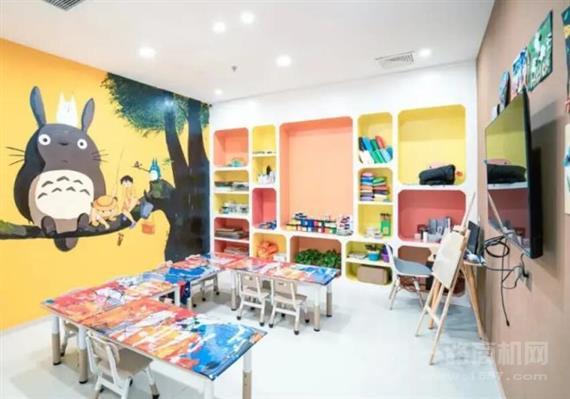 大拇指国际美术