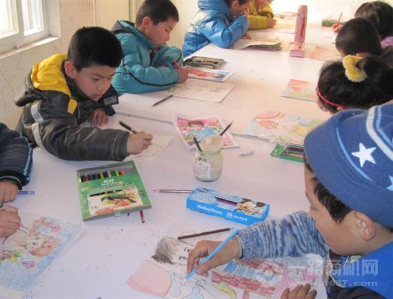 萌太熊少儿美术