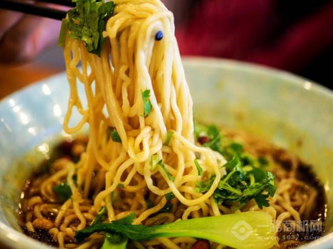 真味香重庆小面