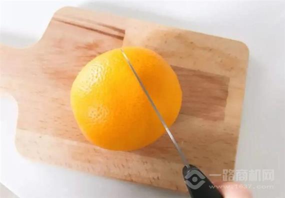 5个橙子自动榨汁贩卖机