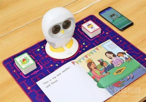 Luka绘本阅读机器