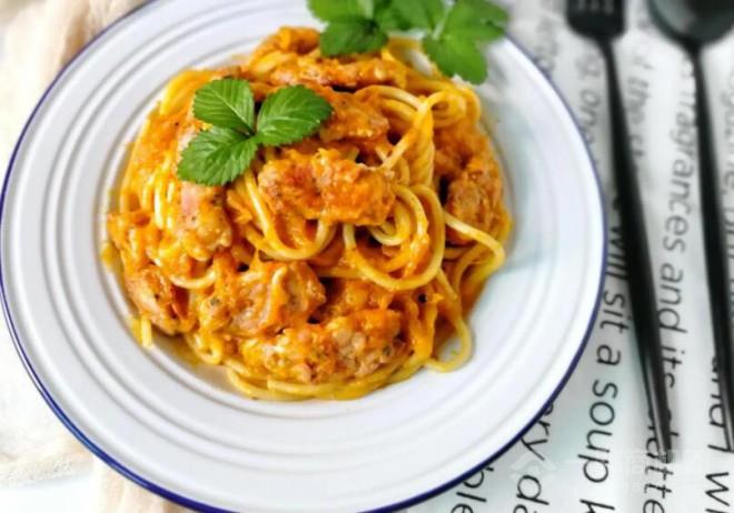 喵醬の牛排手作意面