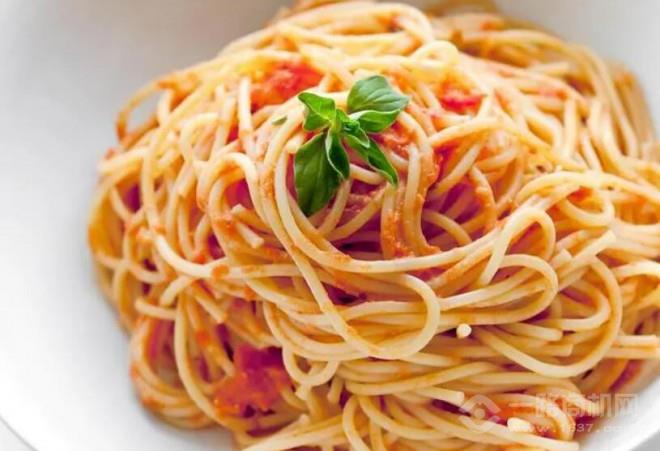 喵醬の牛排手作意面