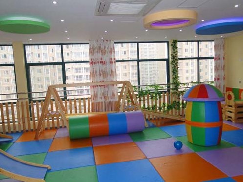 藍精靈少兒運動館