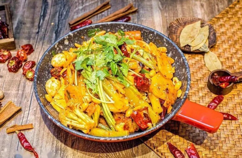 香鍋老師麻辣香鍋加盟