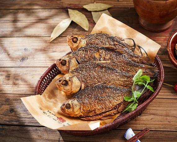 午坊街腊香卤鸡