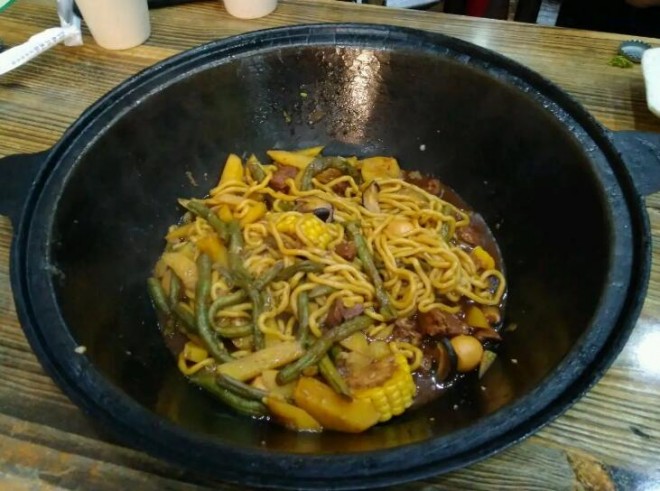 強(qiáng)記鐵鍋燜面