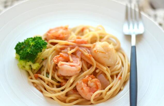 喵醬の牛排手作意面