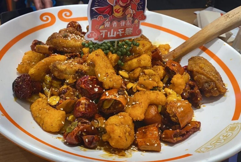 猴子山下麻辣香鍋加盟