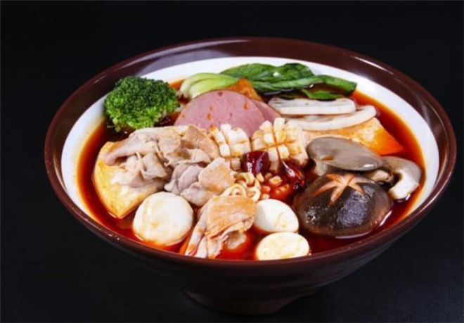 菜小青麻辣燙加盟