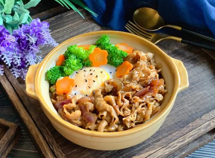 嘿牛客肥牛米飯加盟