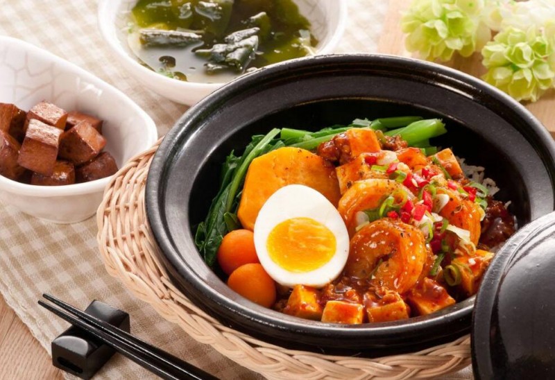 鮑香煲仔飯