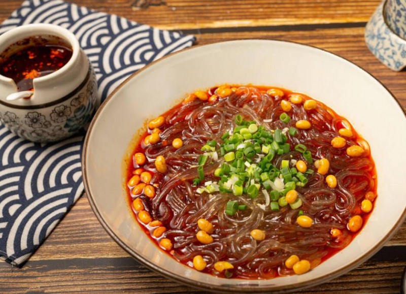 瞧順嘴酸辣粉土豆粉加盟