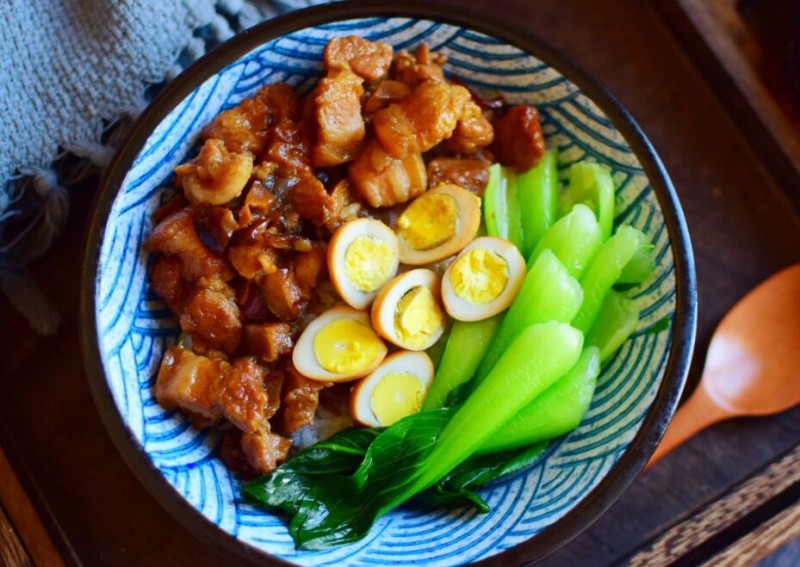 蓋世一番鹵肉飯