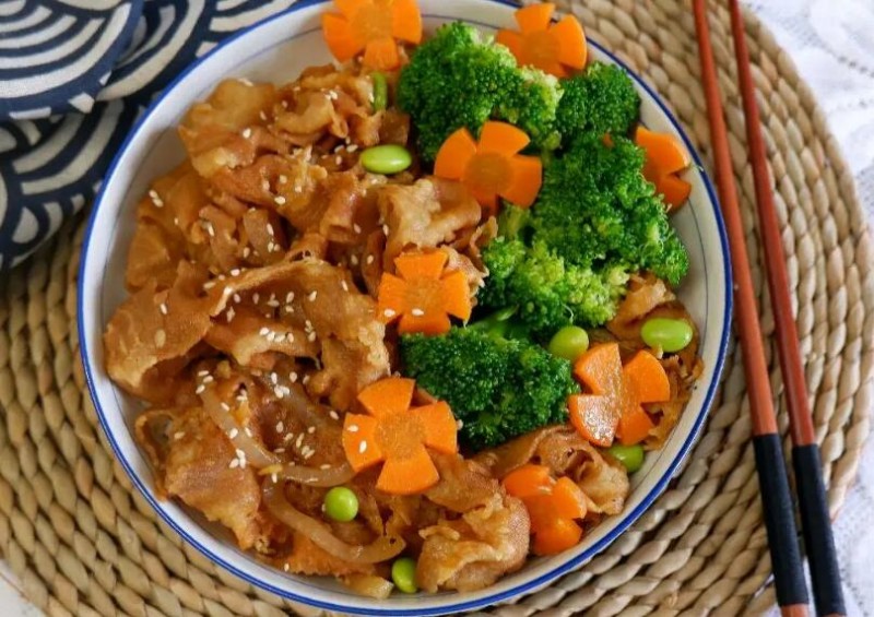杨小犟牛肉饭加盟