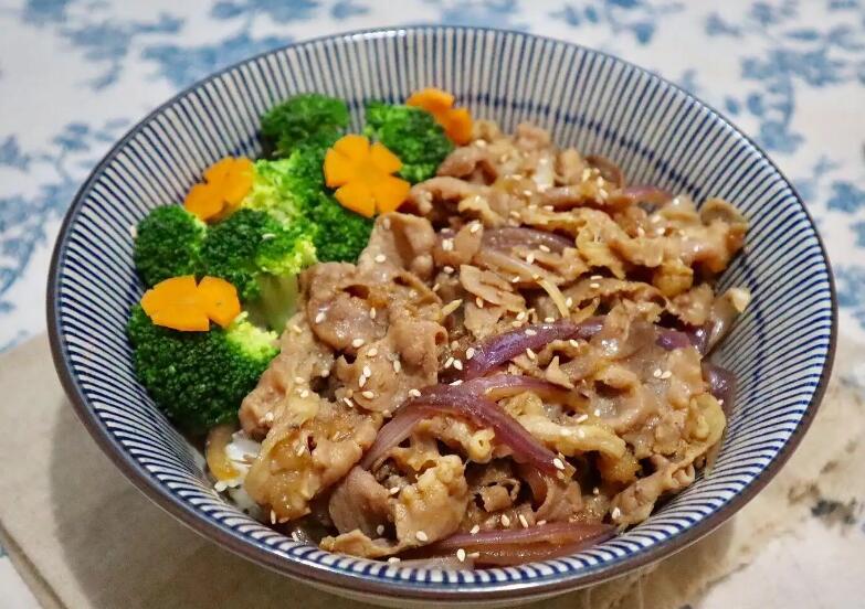 杨小犟牛肉饭