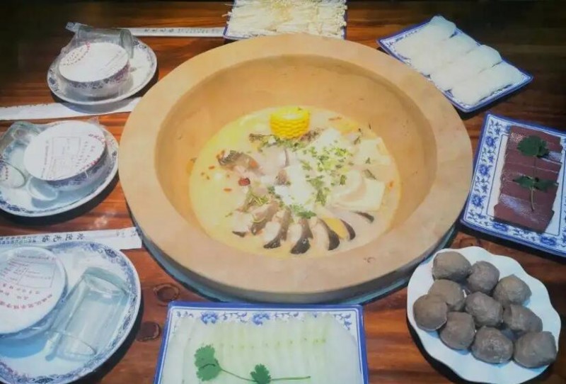 鲜境蒸汽石锅鱼加盟