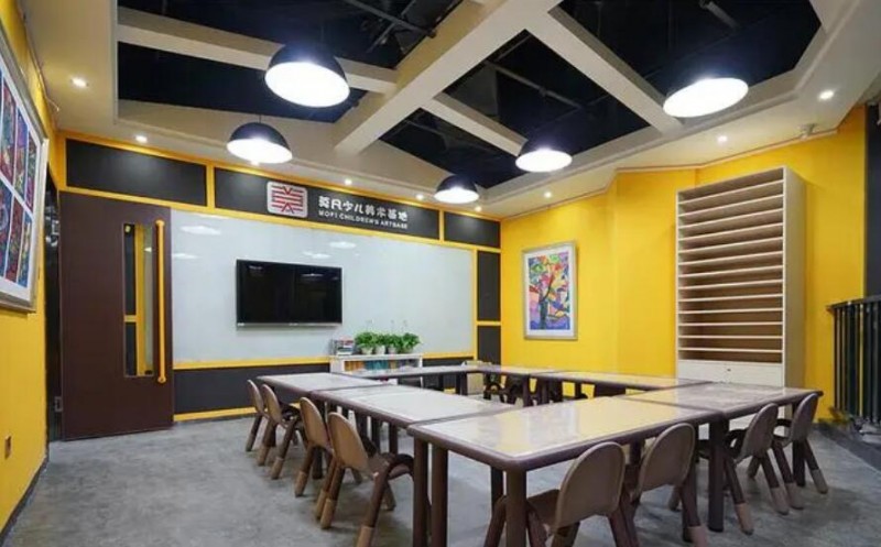 莫凡少兒美術教育