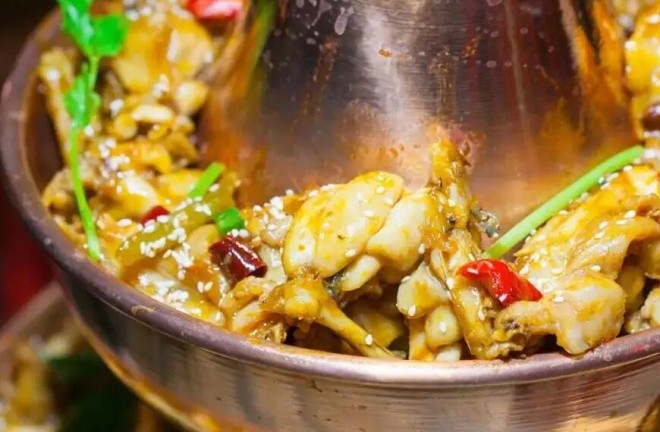 爐班炭火牛蛙加盟