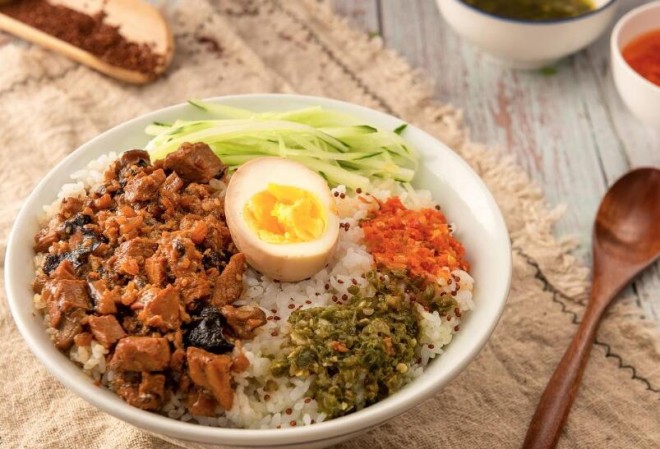 沙茶鹵肉飯