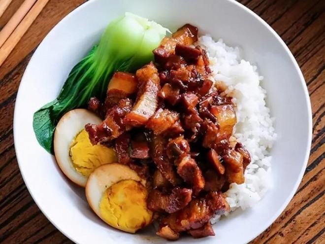 沙茶鹵肉飯