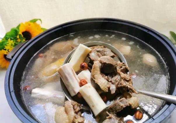 恰娜老鴨湯