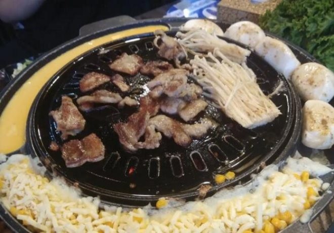 胡悦里韩式烤肉