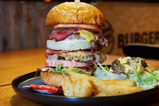 亞瑟美式牛肉漢堡 亞瑟美式牛肉漢堡