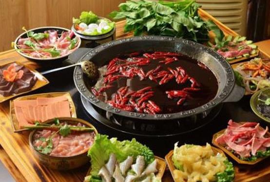 渝弘老火鍋加盟