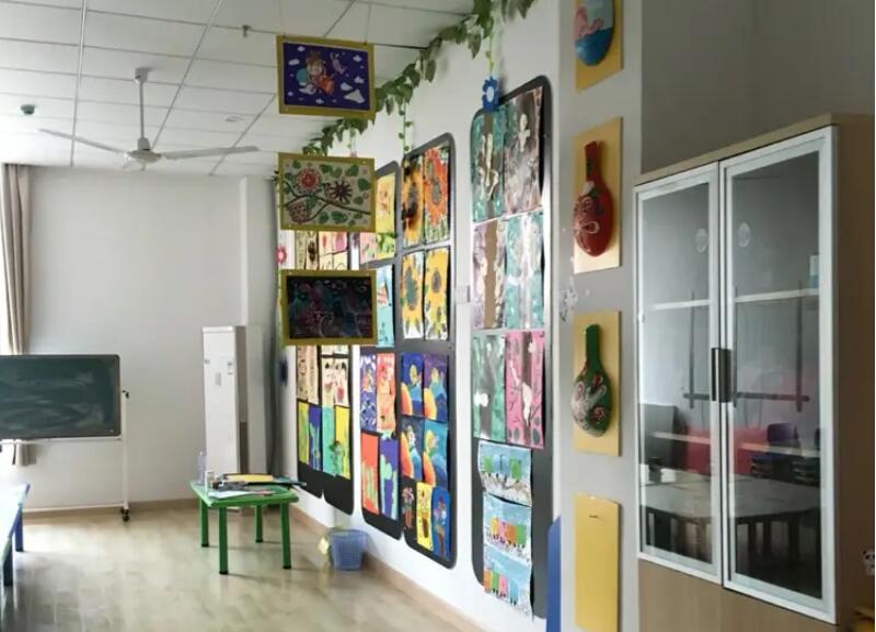 八哥儿童美术加盟