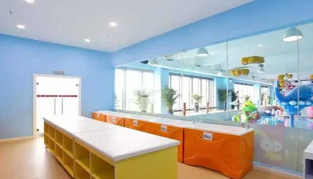 百貝高嬰兒游泳館