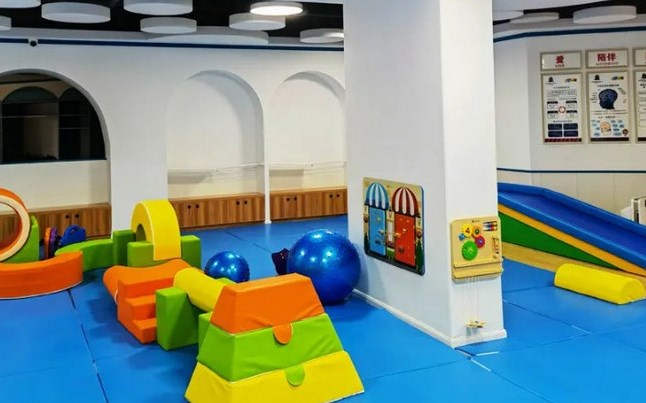 童趣米卡早教中心