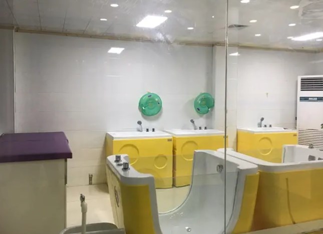 爱婴世家婴儿游泳馆 爱婴世家婴儿游泳馆