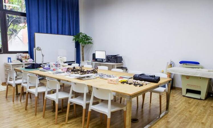 天府英才培训学校